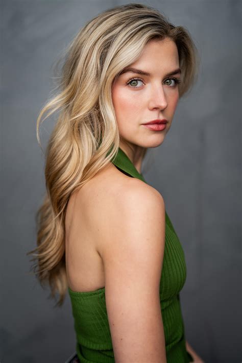 Anna Grace Barlow Nude