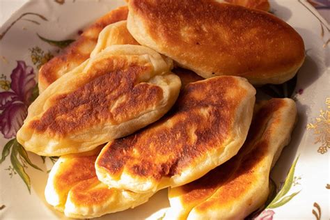 Жареные пирожки с грибами