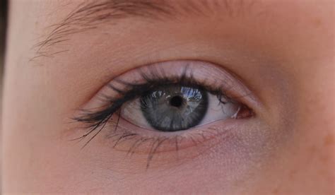 pinpoint pupils    pupils small