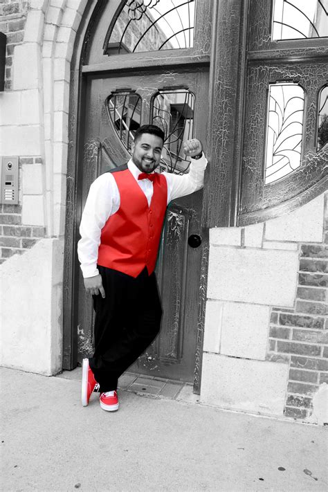 Groom Chase by Debbie Ashby Photography | Photography, Black and white