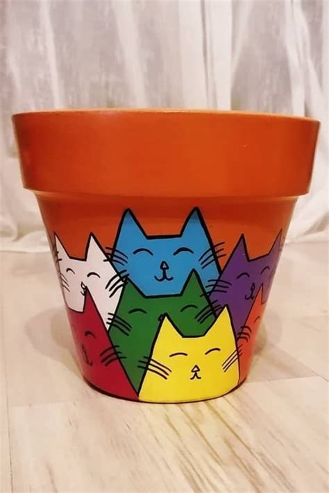 25+ Creative Painted Pot Ideas | Painted pots diy, Painted flower pots ...