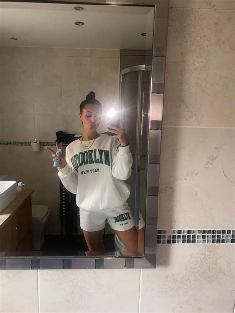 Sending cool weekend vibes, from me your gf : r/ShareYourSelfie