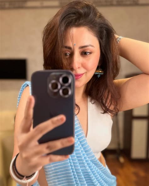 Neha Sargam : r/BeautifulIndianWomen