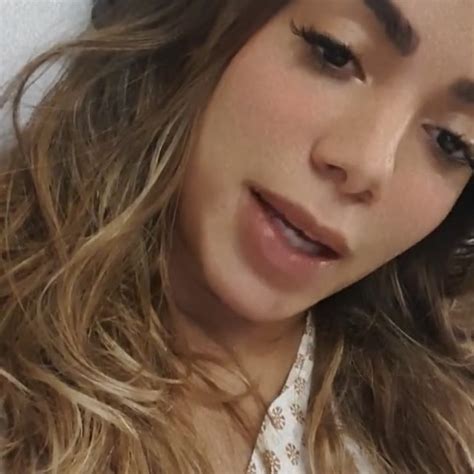 Tomei Annita E Passei Mal - Anitta: 'Tô passando muito mal'