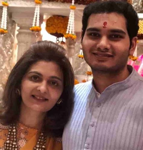 nina kothari age husband children family biography