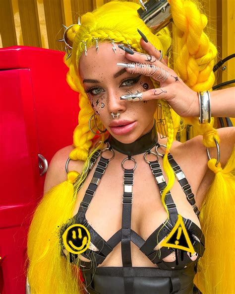 Ophelia Overdose • Artist & Model (@ophelia_overdose) • Instagram