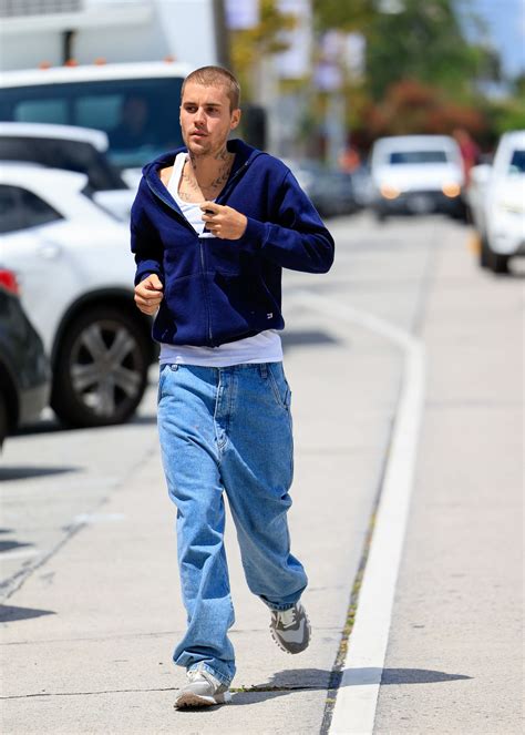 Justin Bieber did his morning jog in jeans, and the internet's losing
