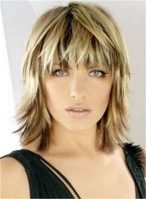 15 Photo Of Short To Medium Length Shaggy Hairstyles | Medium choppy ...