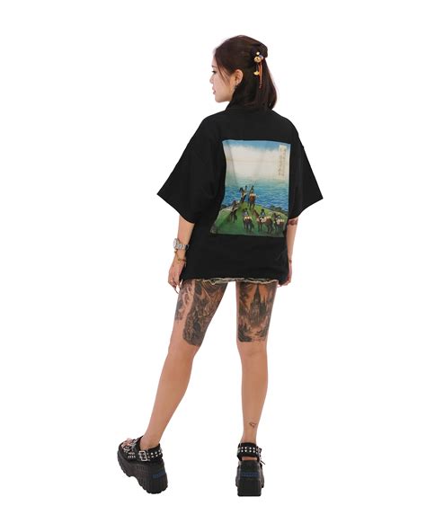 On The Other Side – Subtle One Piece Oversized Anime T-shirt | NO1