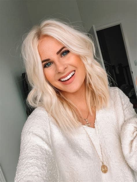 49 Gorgeous Platinum Blonde Hair Ideas - Styleoholic