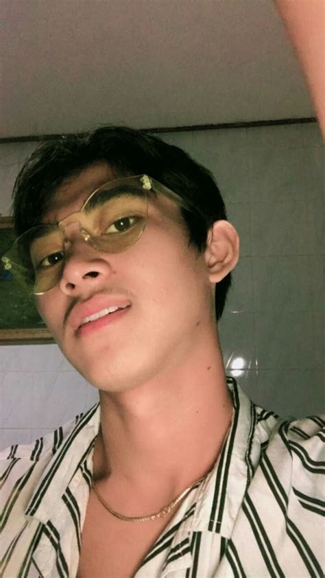 foto laki laki indonesia materi belajar
