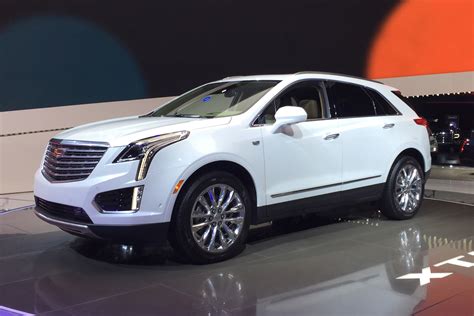 New Cadillac XT5 SUV revealed at LA 2015 show | Auto Express