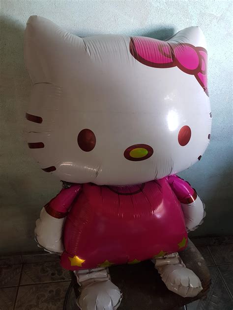 My giant hello kitty balloon that I got some months ago : r/HelloKitty