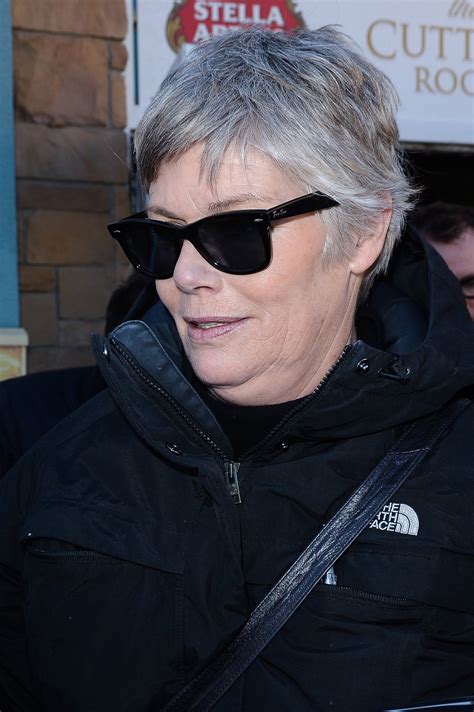 I'm Old & I'm Fat': Kelly McGillis Reunited with Kids & Battles Genetic