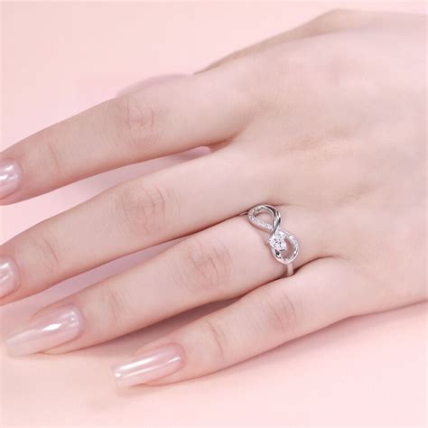 exploring   popular wedding ring styles  designs jeulia blog