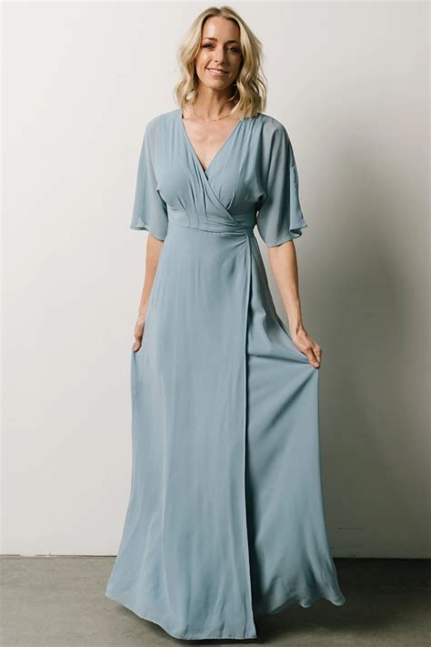 40 Long Sleeve Wedding Guest Dresses For Every Season 2025