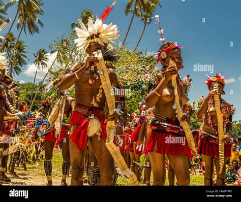 Papua New Guinea Music Musical Instrument Stock Photos & Papua New ...