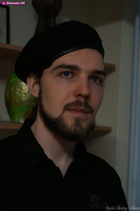 Male Cytus, Shemale dating - Shemale.UK