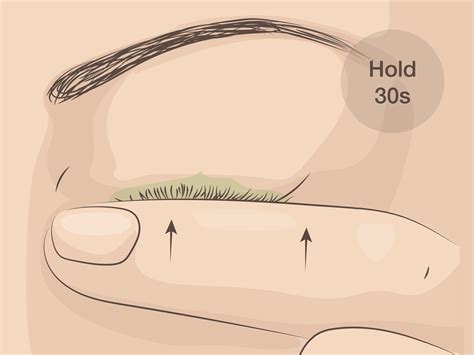 4 Ways to Curl Your Eyelashes Without an Eyelash Curler - wikiHow