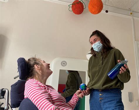 Out of this world project proves a hit with Devon care scheme residents