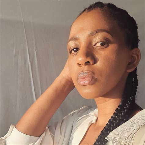 xoliswa kawuleza south africa  fashion hero