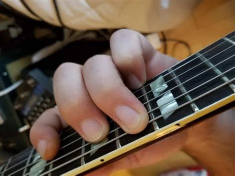 C Chord Guitar - Finger Positions, How to, Variations - Beginner Guitar HQ