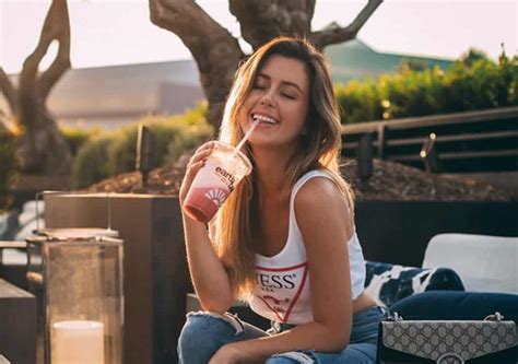 show interest   girl avoid  friendzone