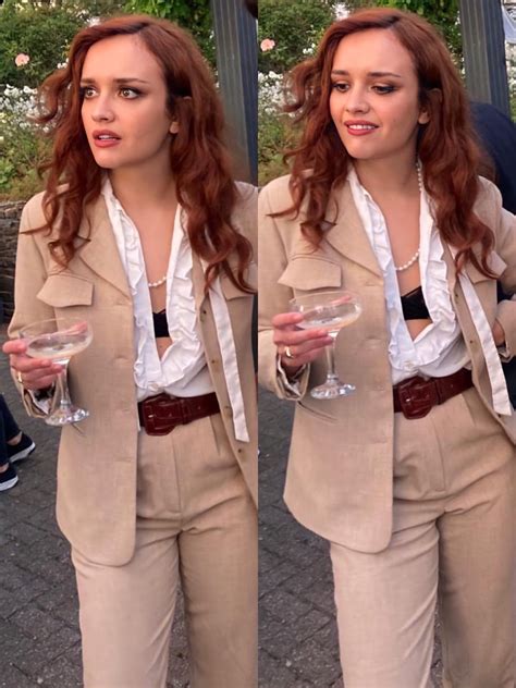 Pin by 🐝 on Emma & Olivia | Classy suits, Woman crush everyday