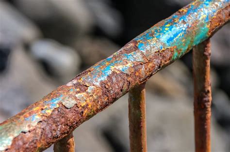 Differences between Oxidation and Corrosion of Steel