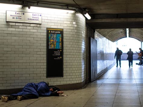 Rough sleeping in London hits record high as 100 people become street