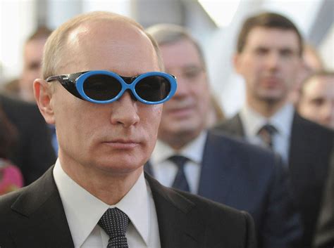 Как Владимир Путин смотрит на вещи • НОВОСТИ В ФОТОГРАФИЯХ