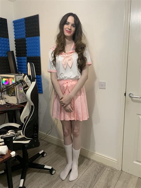 Hi :3 like my fit : r/femboy