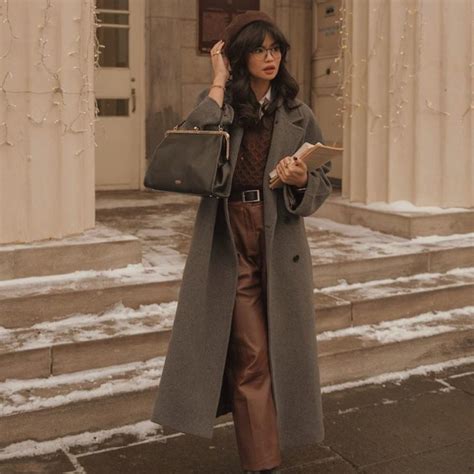 25 Dark Academia Outfit Ideas to Try in Fall/Winter 2024 - Uptown Girl