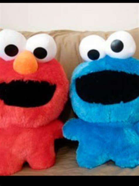 Elmo and Cookie Monster | Elmo and cookie monster, Elmo and friends ...