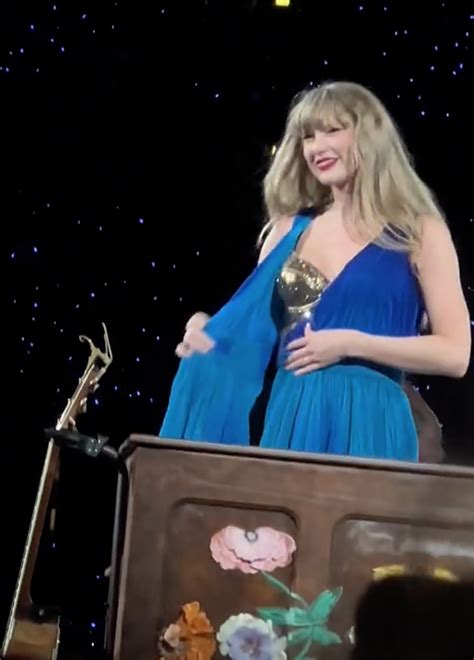 Taylor Swift had a small wardrobe MALFUNCTION while performing in