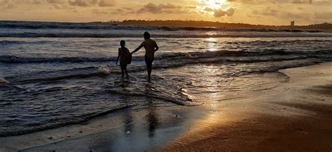 Versova beach : r/mumbai