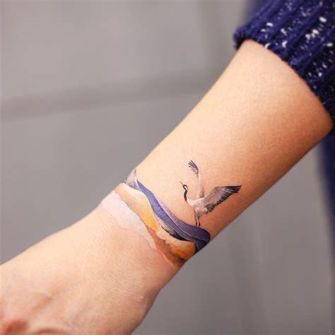 32 lovely wrist tattoo ideas – Artofit