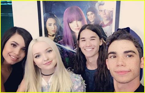 Full Sized Photo of descendants 2 cast photo 01 | Dove Cameron & Sofia ...