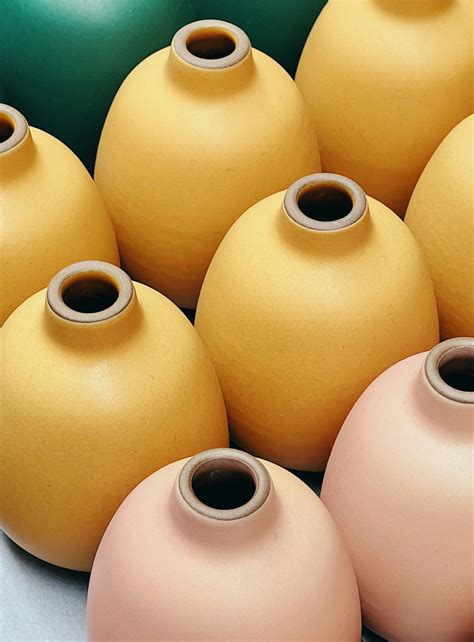 Engoben & Unterglasuren – Farben auf Keramik richtig einsetzen