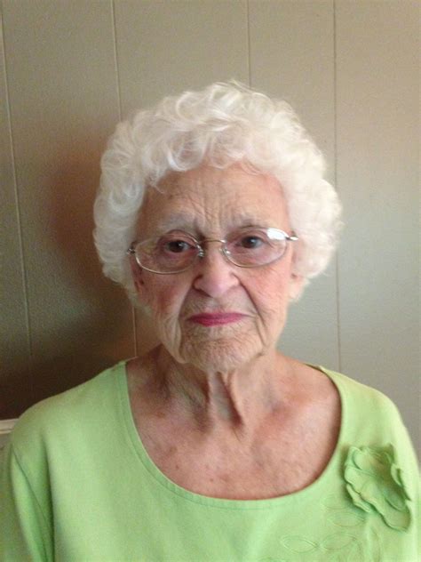 Hair styles for older ladies that look modern and feel great 33