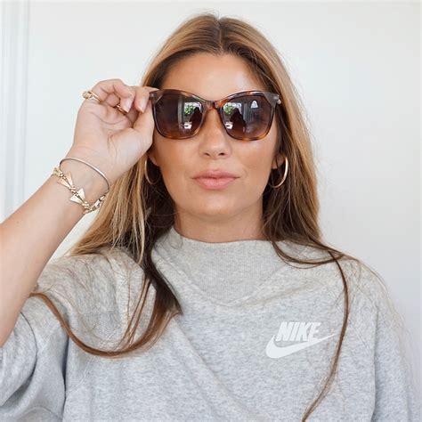 First Look: BY TERRY Nude-Expert Duo Stick Foundation | Beauty