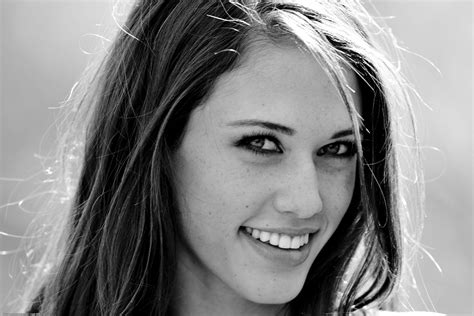 Tiffany Thompson Desktop Wallpapers - Wallpics.Net - Wallpapers, Photos