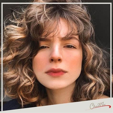 Cabelo Cacheado E Franja Lisa - Cabelo cacheado com franja: O corte do momento! - Portal Zoe