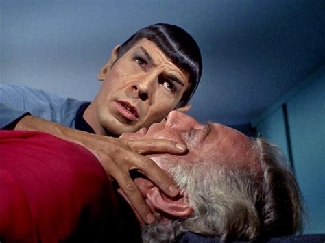 Star Trek's Mysterious Vulcan Mind-Meld Finally Explained | GIANT ...