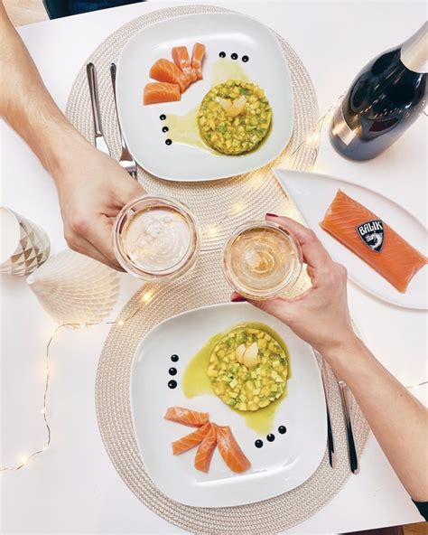 saumon balik  son tartare mangue avocat mademoiselle