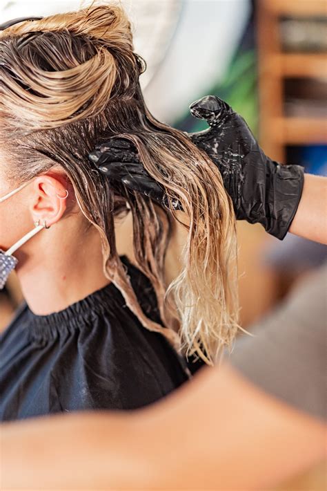 How to Spot and Treat Bleach-Damaged Hair | PS Beauty