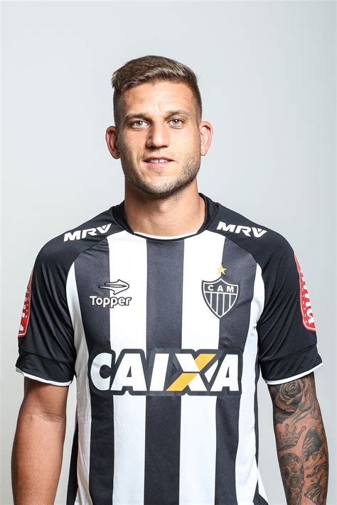 rafael moura camisa doze