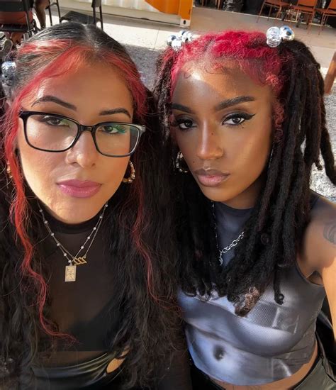 Alicia & Ashley 🍭 (@ashxalicia) • Instagram photos and videos