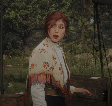 Molly O’Shea is literally the best dressed gang member and the most