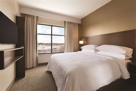 Embassy Suites by Hilton Akron Canton Airport - North Canton, OH | www